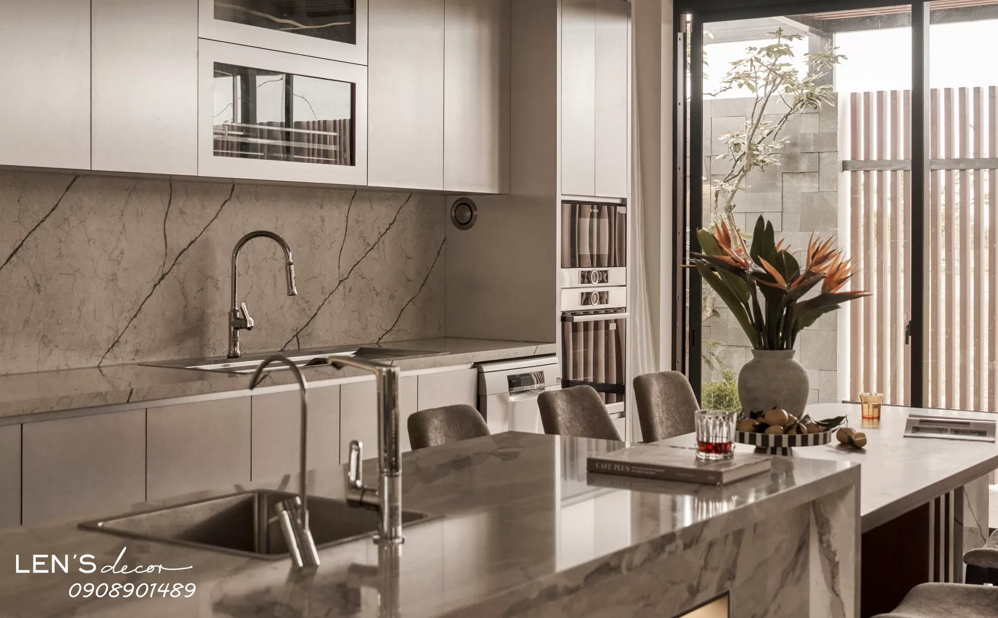 Tủ bếp inox vững chãi, bền bỉ và sang trọng