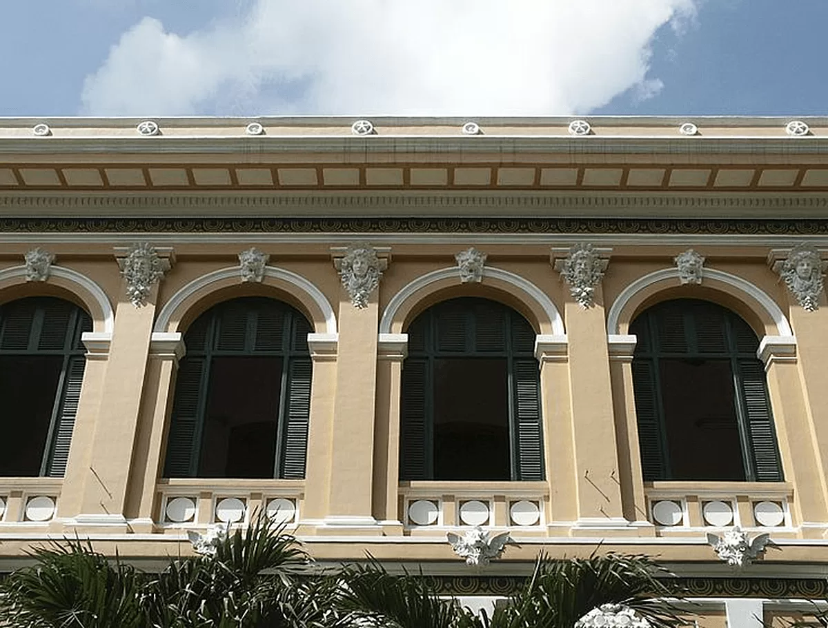 Nổi bật với tính thích nghi hơn là chạy theo sự cầu kỳ là đặc điểm của kiến trúc Đông Dương